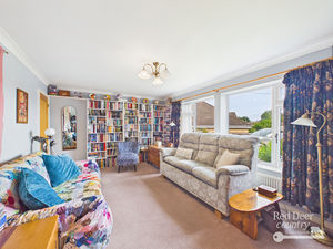 Sitting Room- click for photo gallery